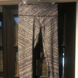 Tribal Lululemon Wunder Under High Rise 28